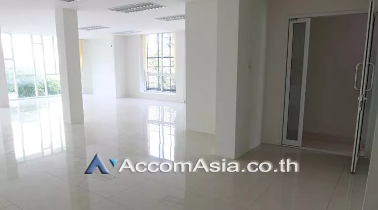10  Office Space For Rent in sukhumvit ,Bangkok BTS Phrom Phong AA17079